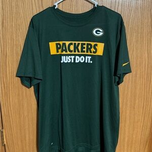 Nike Dri-Fit Green Bay Packers tee shirt size xl. like new